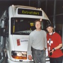 211 joerg und kuster vor shuttlebus