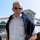 ueli in pose